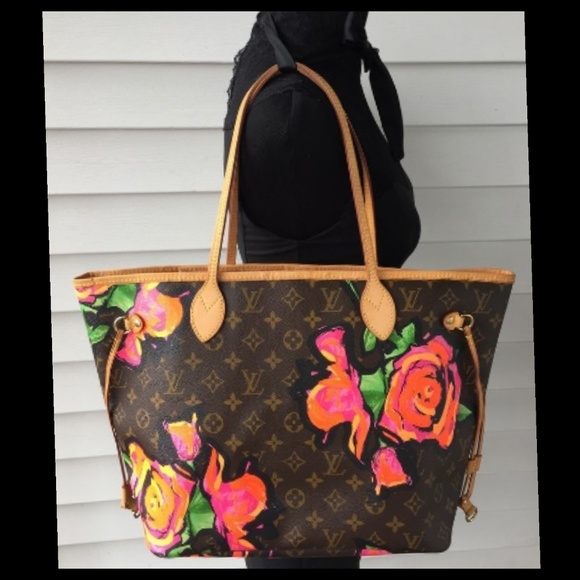 Louis Vuitton Handbags - ❗🎉Host pick🎉❗ Stephen Sprouse Roses Neverfull MM